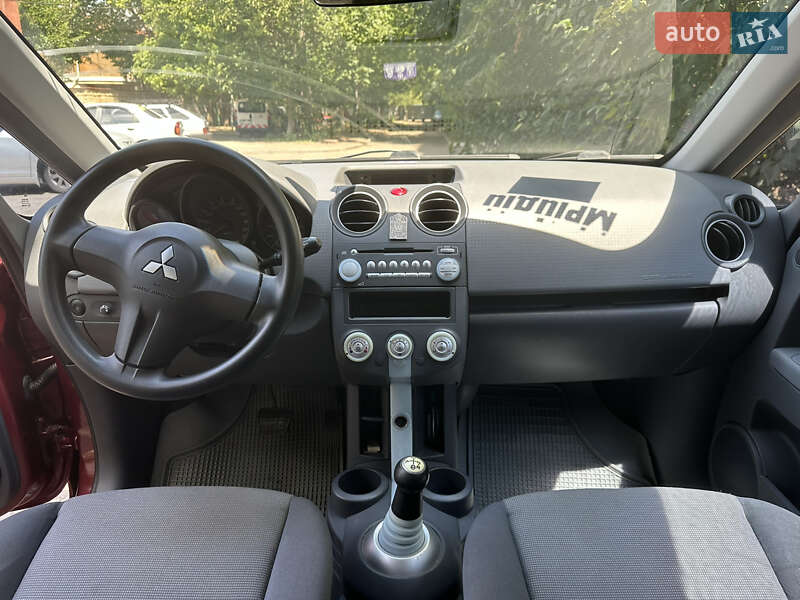 Хетчбек Mitsubishi Colt 2006 в Миколаєві