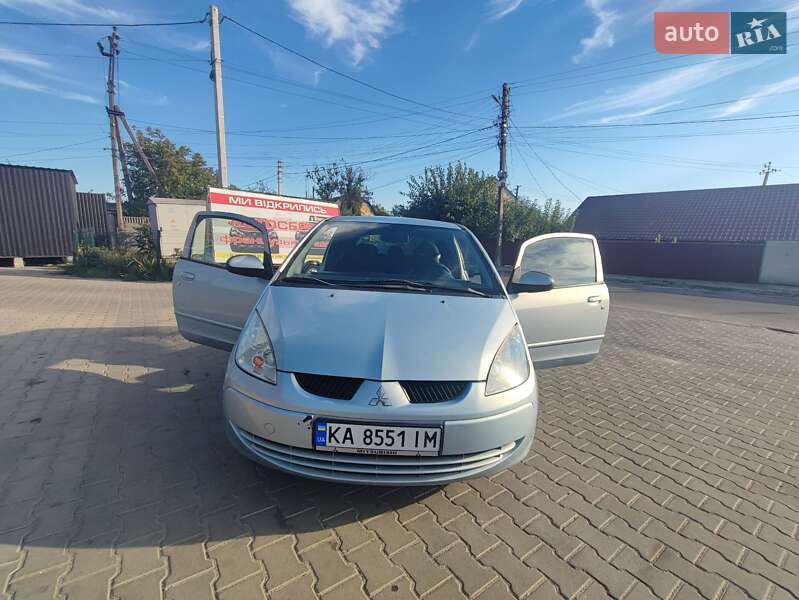 Хэтчбек Mitsubishi Colt 2008 в Киеве