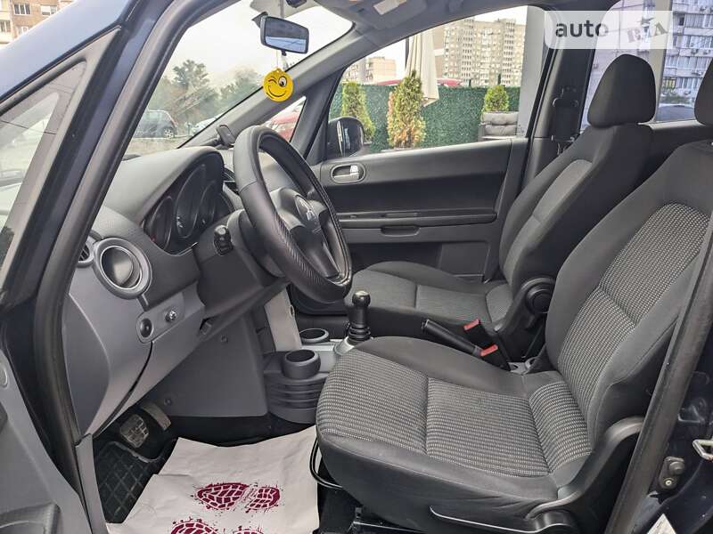 Хэтчбек Mitsubishi Colt 2008 в Киеве