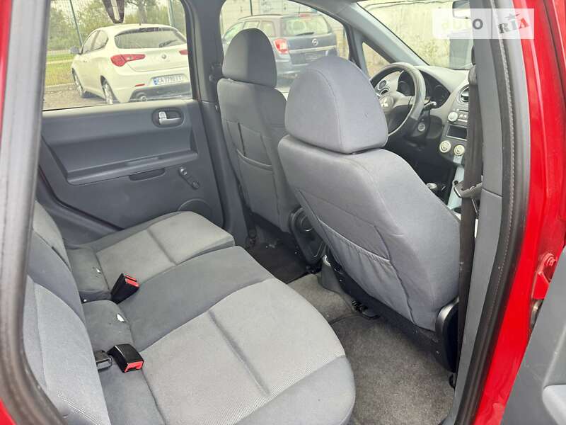 Хэтчбек Mitsubishi Colt 2006 в Киеве
