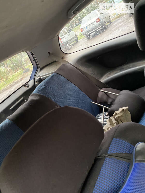 Хэтчбек Mitsubishi Colt 2000 в Александрие