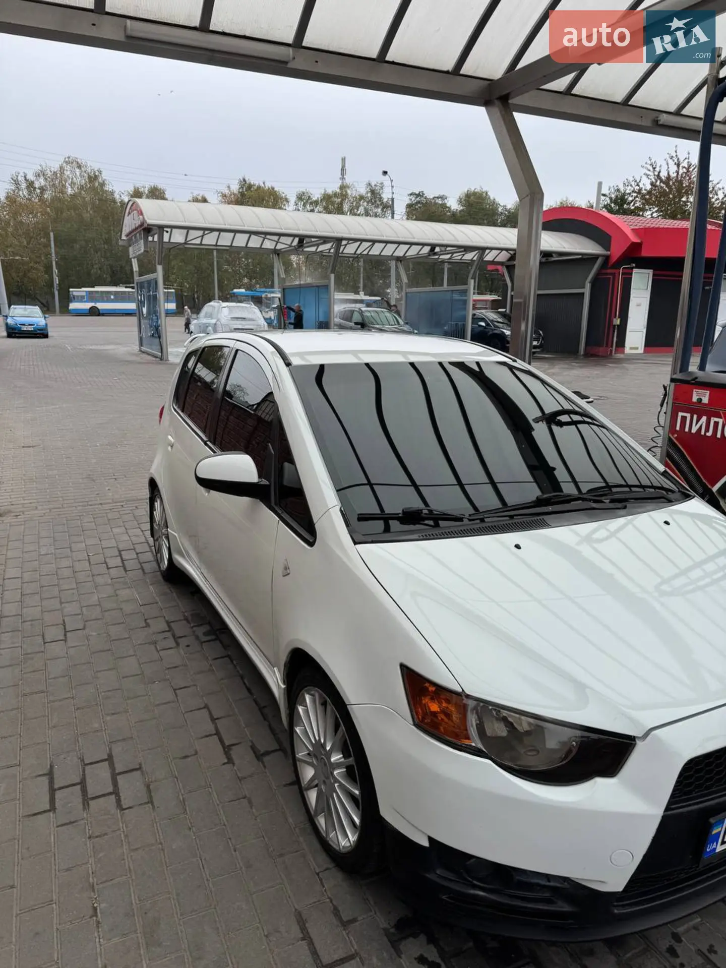 2011 Mitsubishi Colt - мініатюра 16