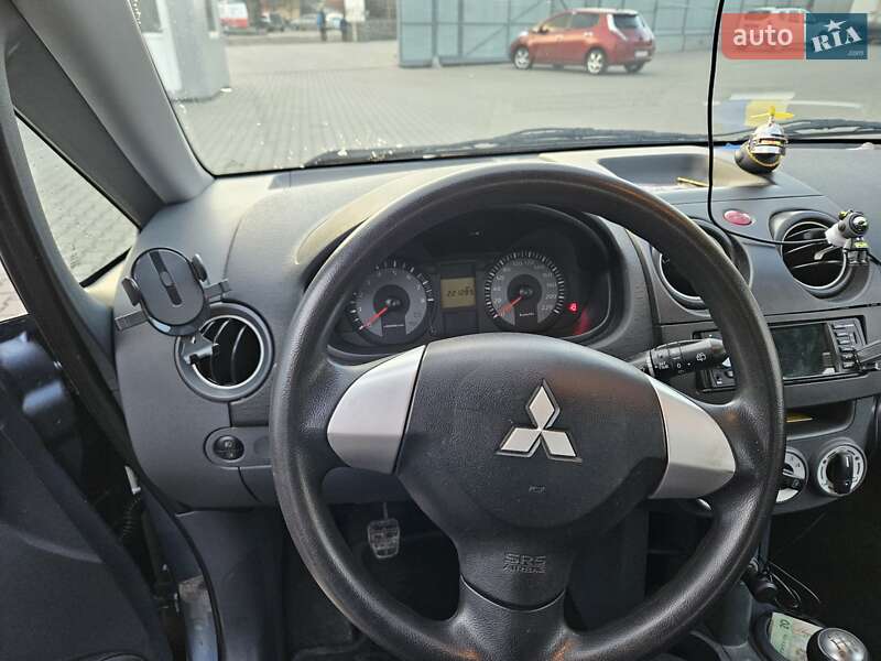 Хэтчбек Mitsubishi Colt 2009 в Черновцах
