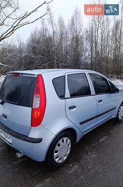 Хэтчбек Mitsubishi Colt 2005 в 