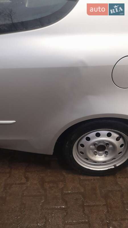Хетчбек Mitsubishi Colt 2006 в Полтаві