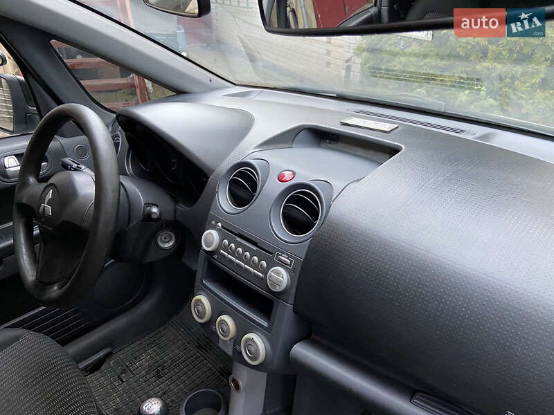 Хэтчбек Mitsubishi Colt 2008 в Сумах