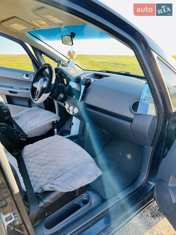 Хетчбек Mitsubishi Colt 2004 в Горохові