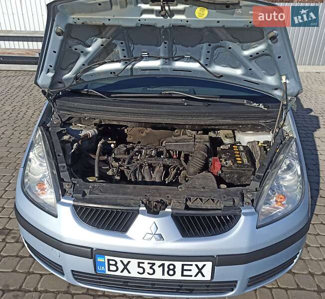 Хэтчбек Mitsubishi Colt 2005 в Староконстантинове