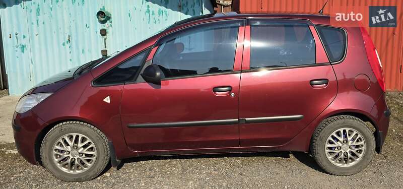 Хетчбек Mitsubishi Colt 2007 в Ужгороді
