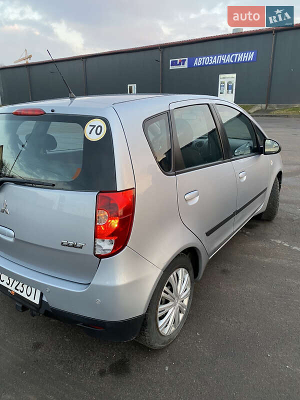 Хэтчбек Mitsubishi Colt 2011 в Львове