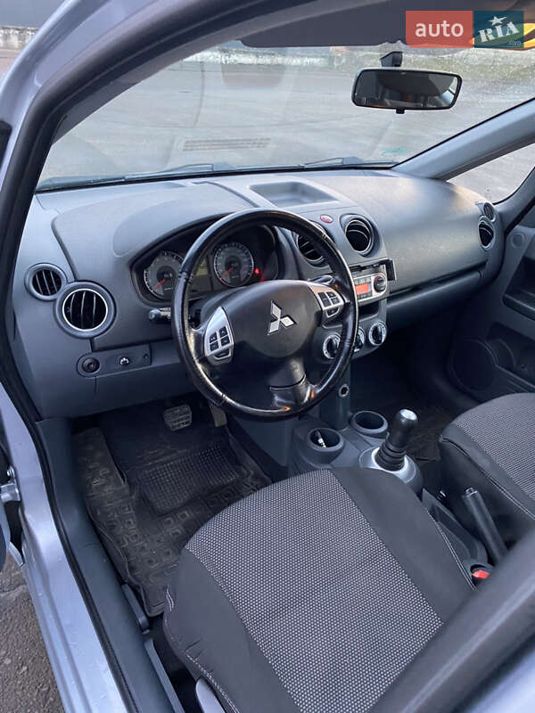Хэтчбек Mitsubishi Colt 2011 в Львове