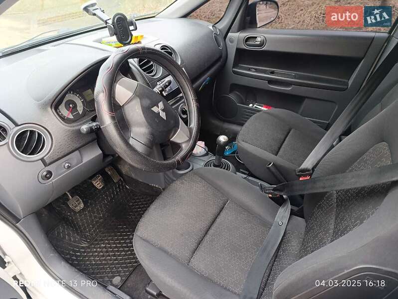 Хетчбек Mitsubishi Colt 2009 в Чернігові