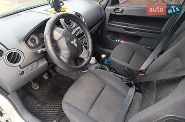 Хэтчбек Mitsubishi Colt 2009 в 