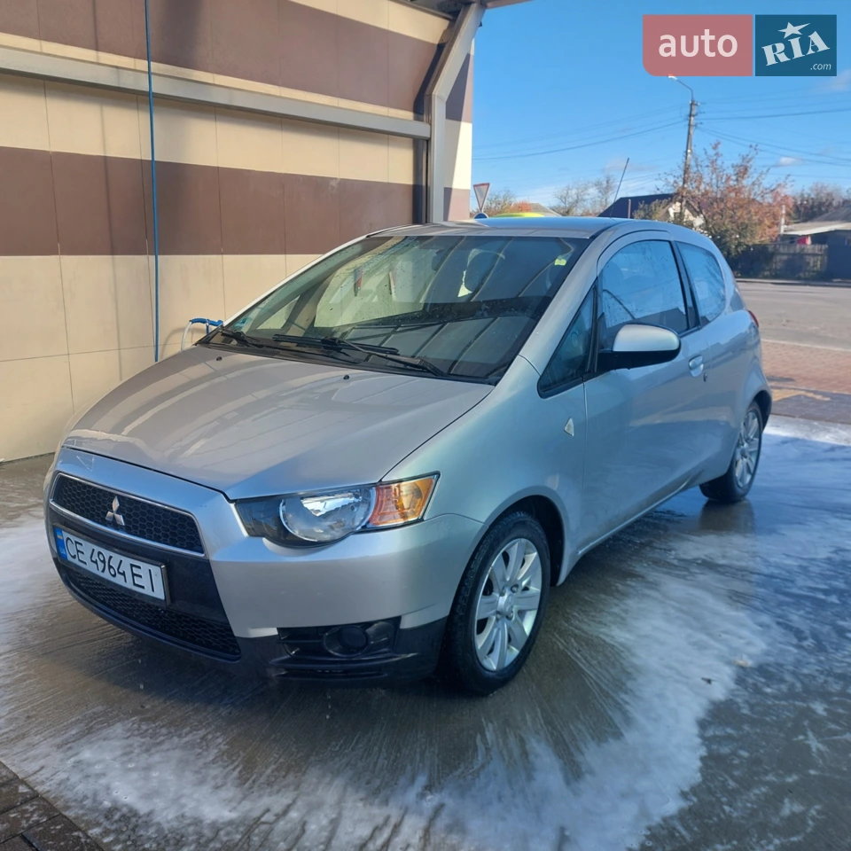 2011 Mitsubishi Colt - мініатюра 16