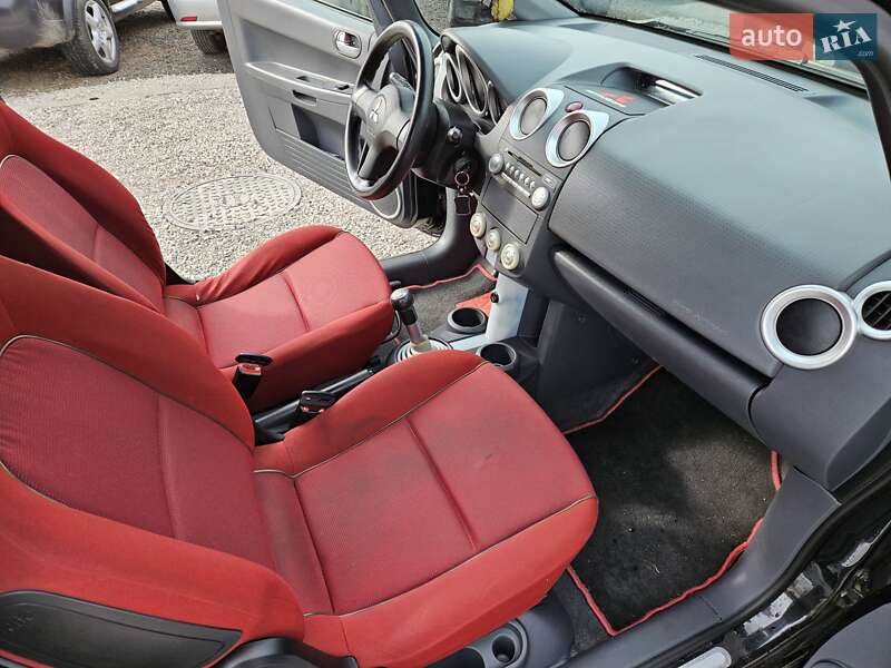 Хэтчбек Mitsubishi Colt 2005 в Шостке