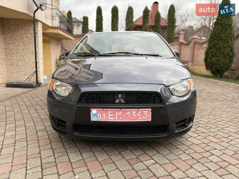 Хэтчбек Mitsubishi Colt 2009 в Черновцах
