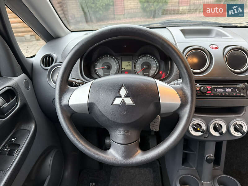 Хэтчбек Mitsubishi Colt 2009 в Черновцах