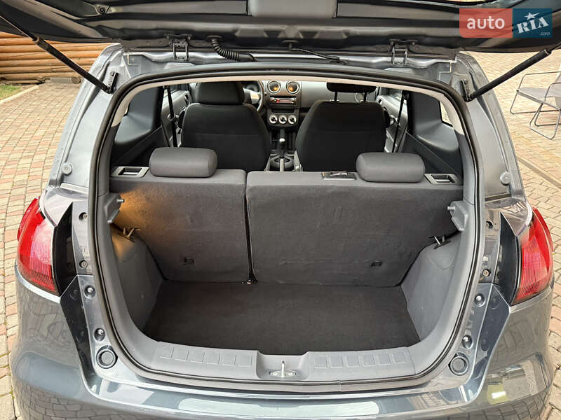 Хэтчбек Mitsubishi Colt 2009 в Черновцах