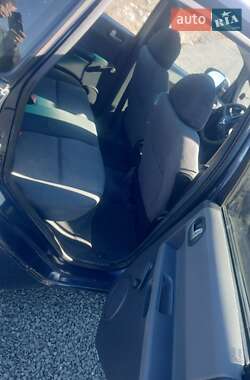 Хэтчбек Mitsubishi Colt 2006 в 
