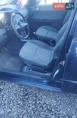 Хэтчбек Mitsubishi Colt 2006 в 
