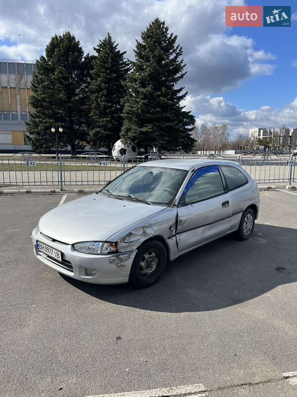 Хэтчбек Mitsubishi Colt 1996 в Харькове