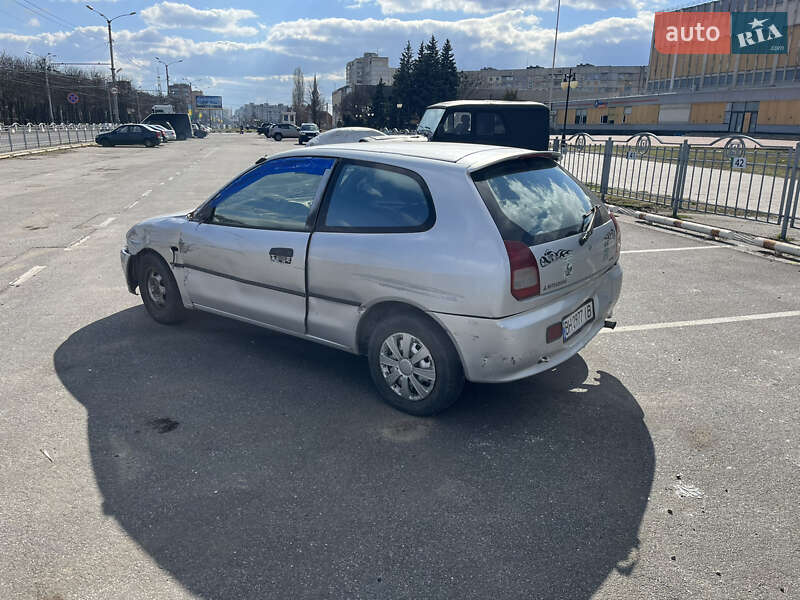 Хэтчбек Mitsubishi Colt 1996 в Харькове