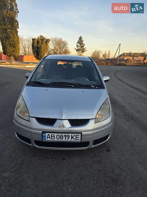 Хэтчбек Mitsubishi Colt 2005 в Хмельнике