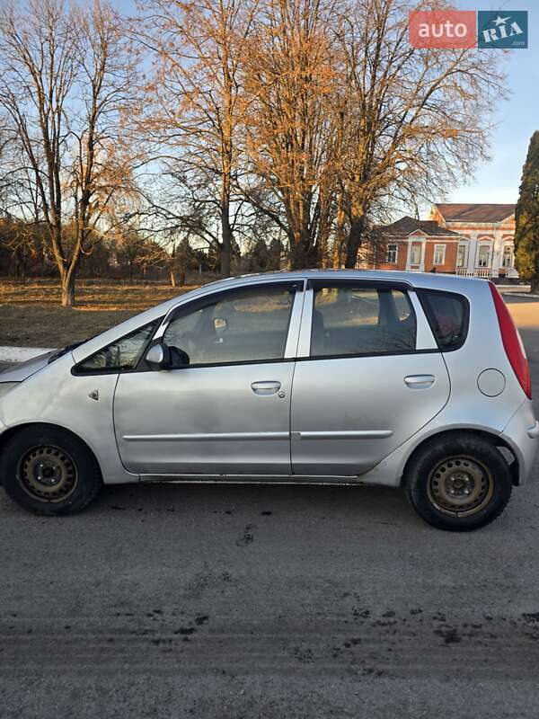 Хэтчбек Mitsubishi Colt 2005 в Хмельнике