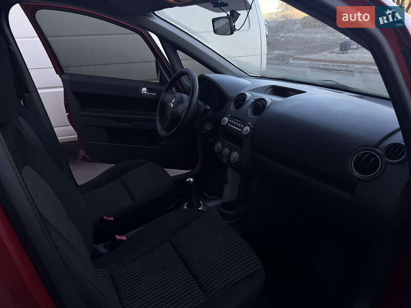 Хетчбек Mitsubishi Colt 2008 в Обухові