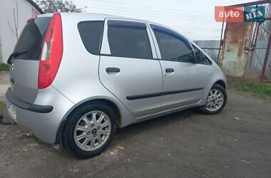 Хэтчбек Mitsubishi Colt 2005 в 