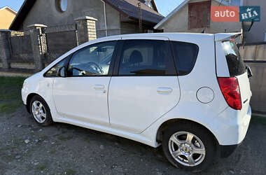 Хэтчбек Mitsubishi Colt 2009 в 