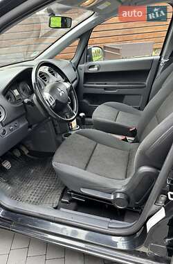 Хэтчбек Mitsubishi Colt 2012 в 