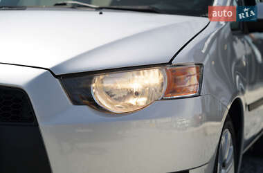 Хэтчбек Mitsubishi Colt 2009 в 