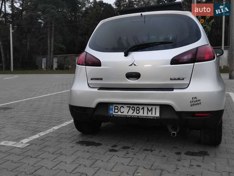 Хэтчбек Mitsubishi Colt 2009 в Львове