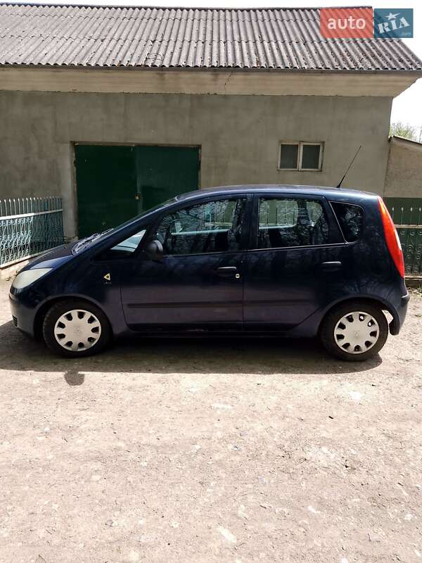 Хетчбек Mitsubishi Colt 2004 в Сокирянах