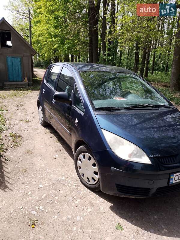 Хетчбек Mitsubishi Colt 2004 в Сокирянах