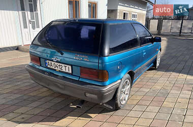 Хэтчбек Mitsubishi Colt 1990 в 