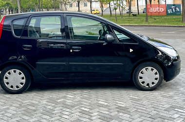 Хэтчбек Mitsubishi Colt 2005 в 