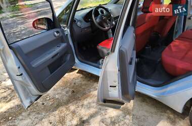 Хетчбек Mitsubishi Colt 2006 в 