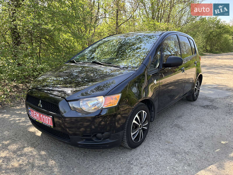 Хэтчбек Mitsubishi Colt 2009 в 