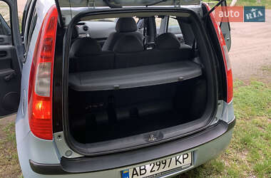 Хэтчбек Mitsubishi Colt 2005 в 
