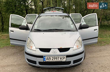 Хэтчбек Mitsubishi Colt 2005 в 