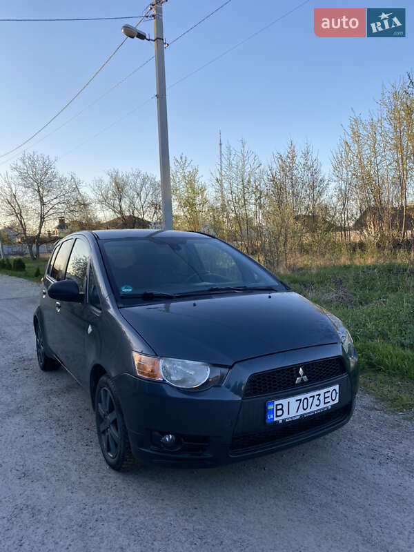 Хетчбек Mitsubishi Colt 2009 в 