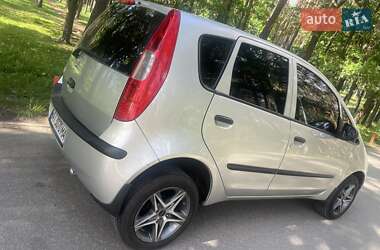 Хэтчбек Mitsubishi Colt 2006 в 