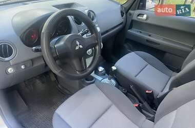 Хэтчбек Mitsubishi Colt 2006 в 