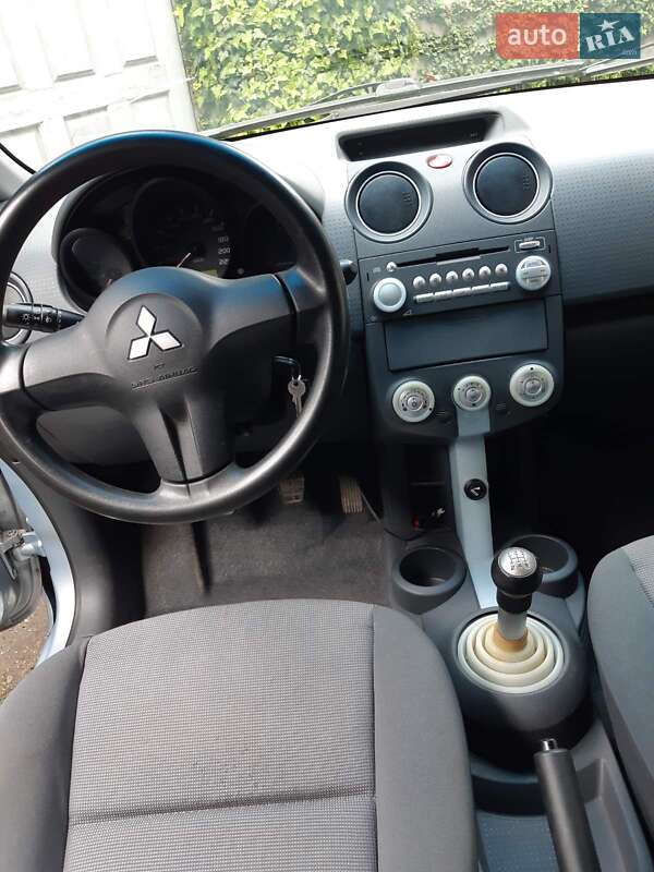 Хэтчбек Mitsubishi Colt 2004 в Житомире