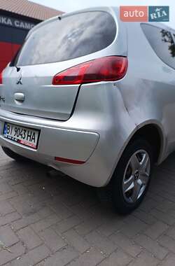 Хэтчбек Mitsubishi Colt 2005 в 