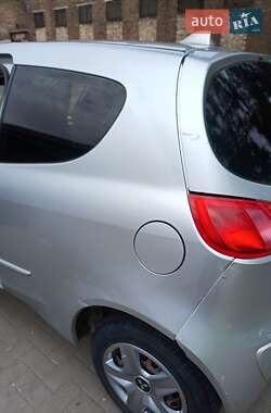 Хэтчбек Mitsubishi Colt 2005 в 