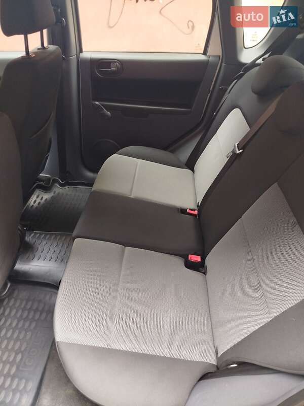 Хэтчбек Mitsubishi Colt 2009 в Черновцах