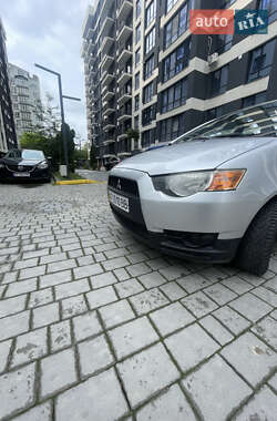Хэтчбек Mitsubishi Colt 2010 в 